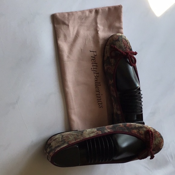 $125.00 for this gorgeous pair of Ballerinas - Picture 6 of 6